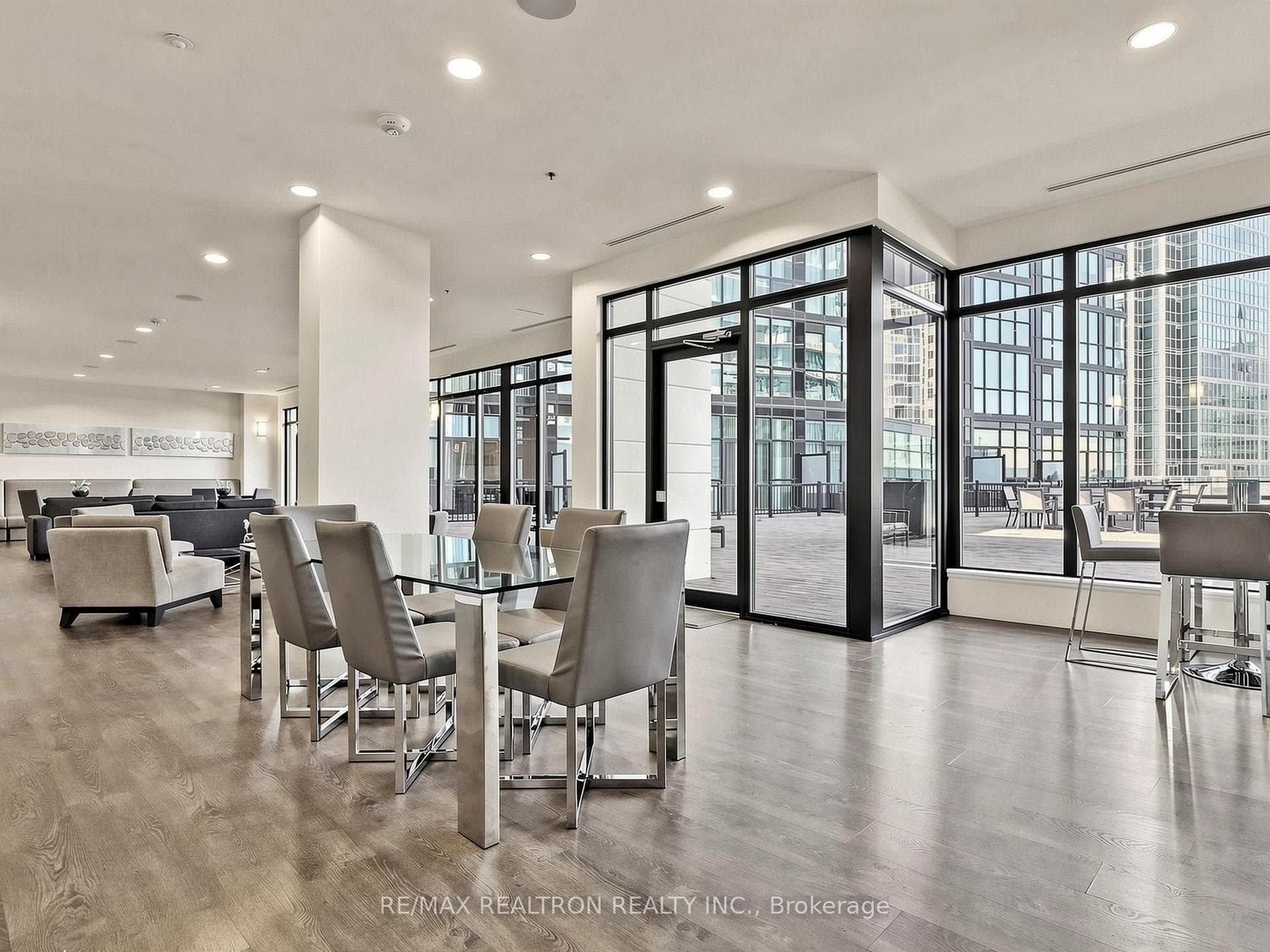 2910 HWY 7 Road Unit 3101 photo 43