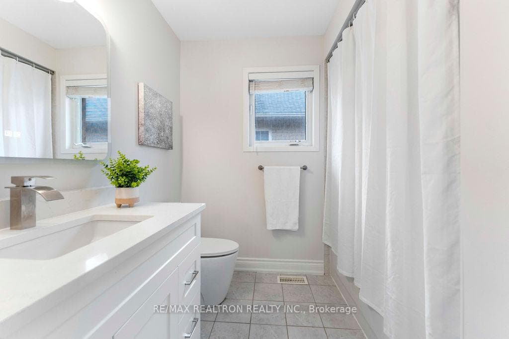 2334 Bur Oak Avenue photo 32