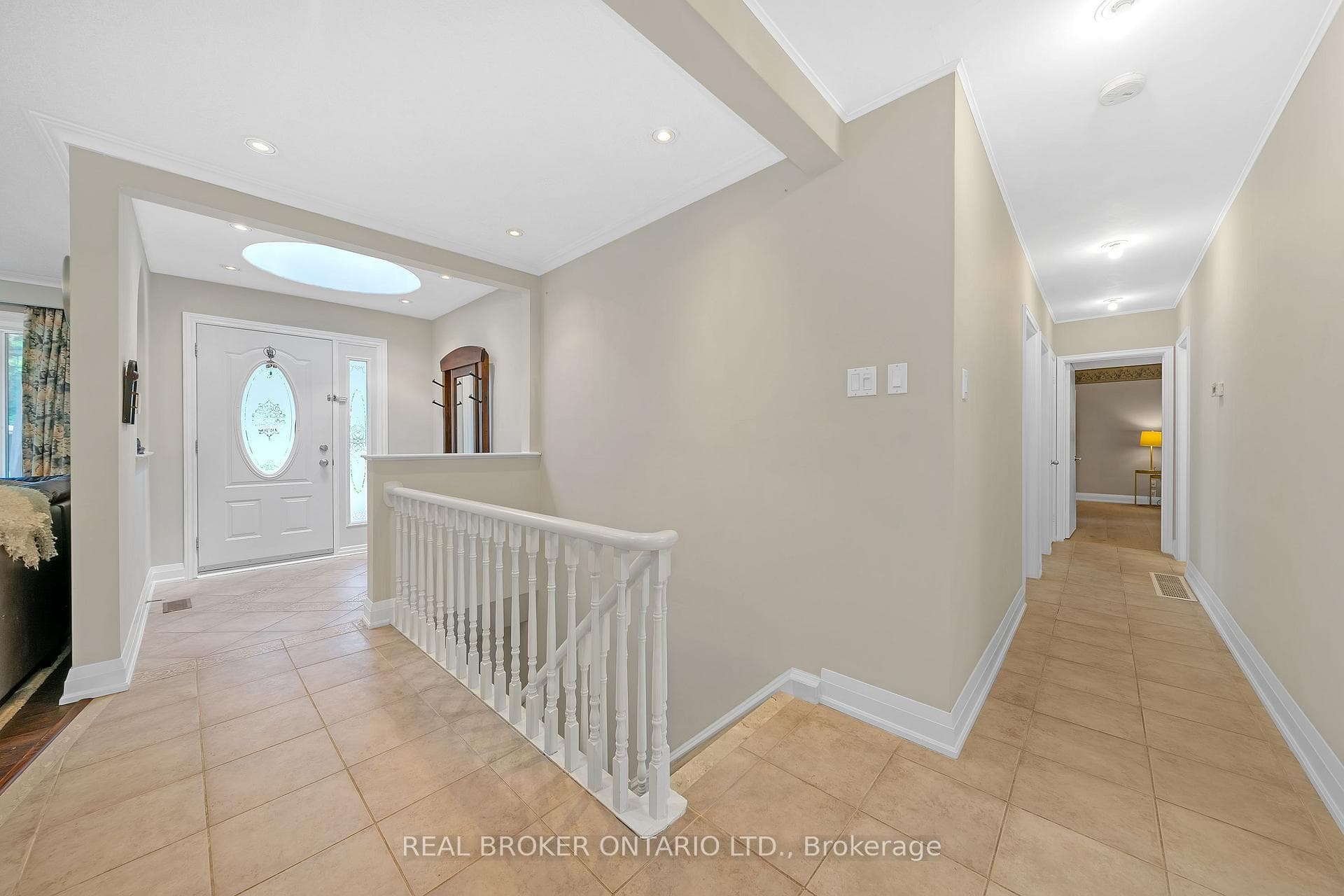 9 Overbank Crescent photo 13