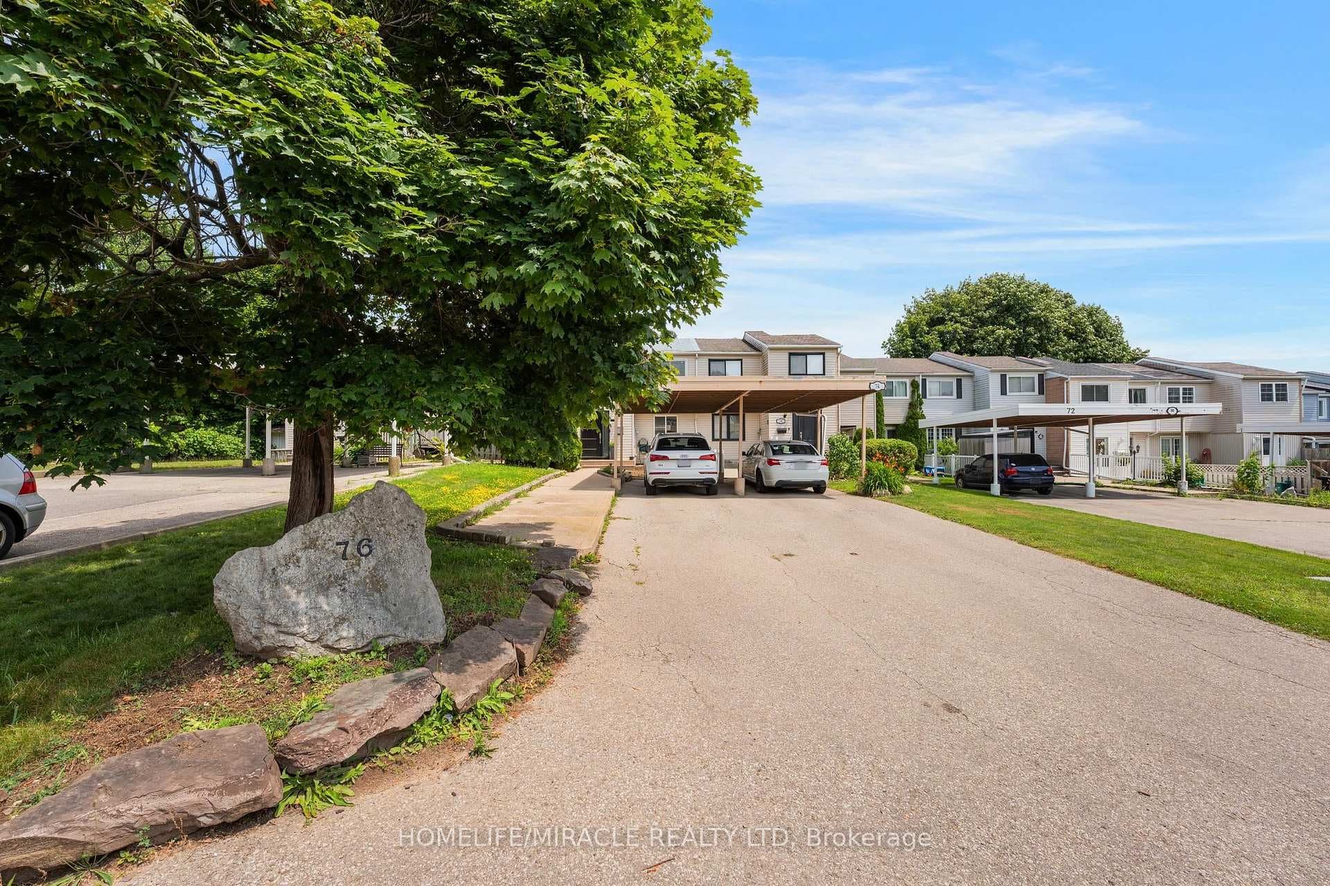 76 Frobisher Court photo 42