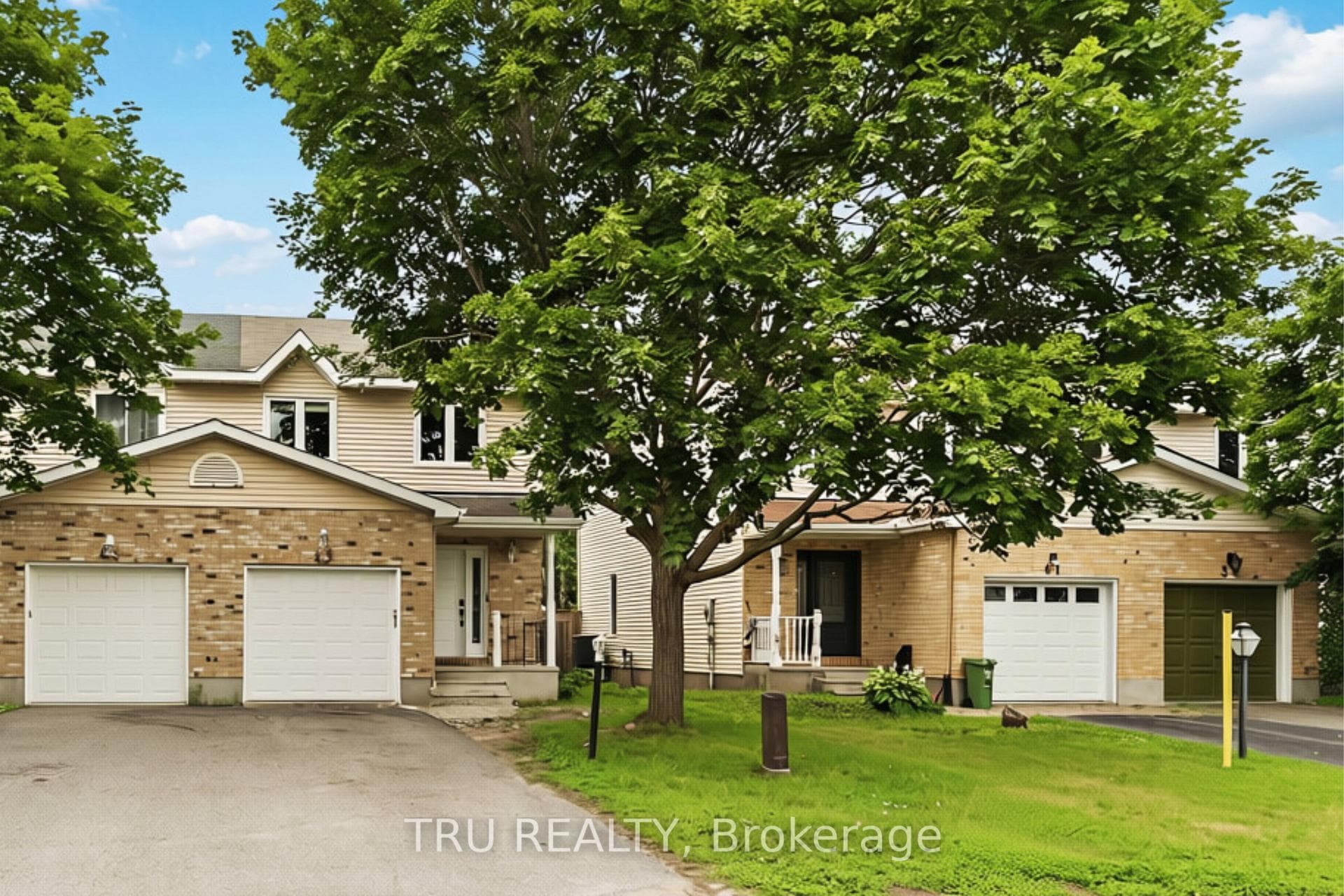 43 Kathleen Crescent photo 1