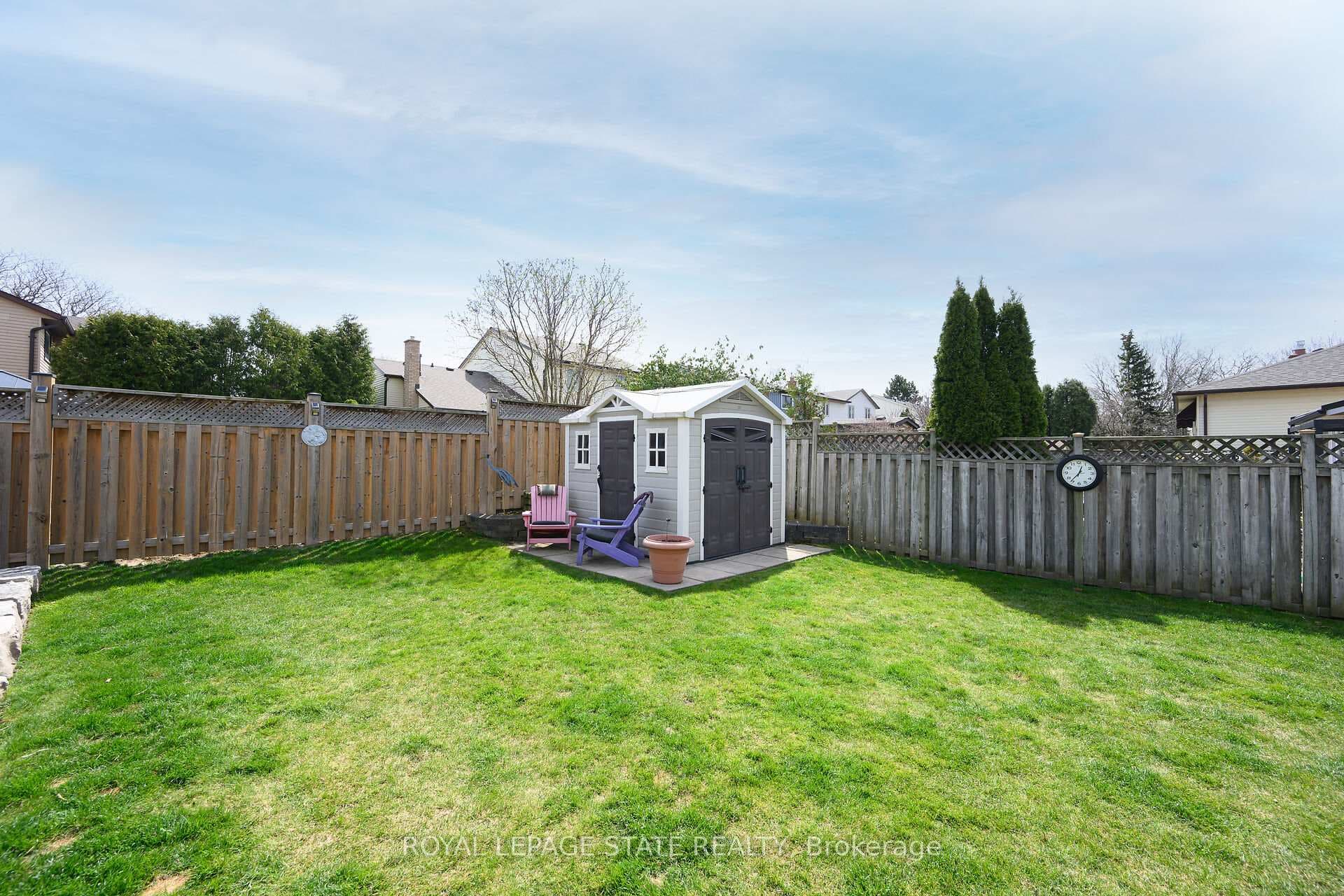 64 Allanbrook Street photo 39
