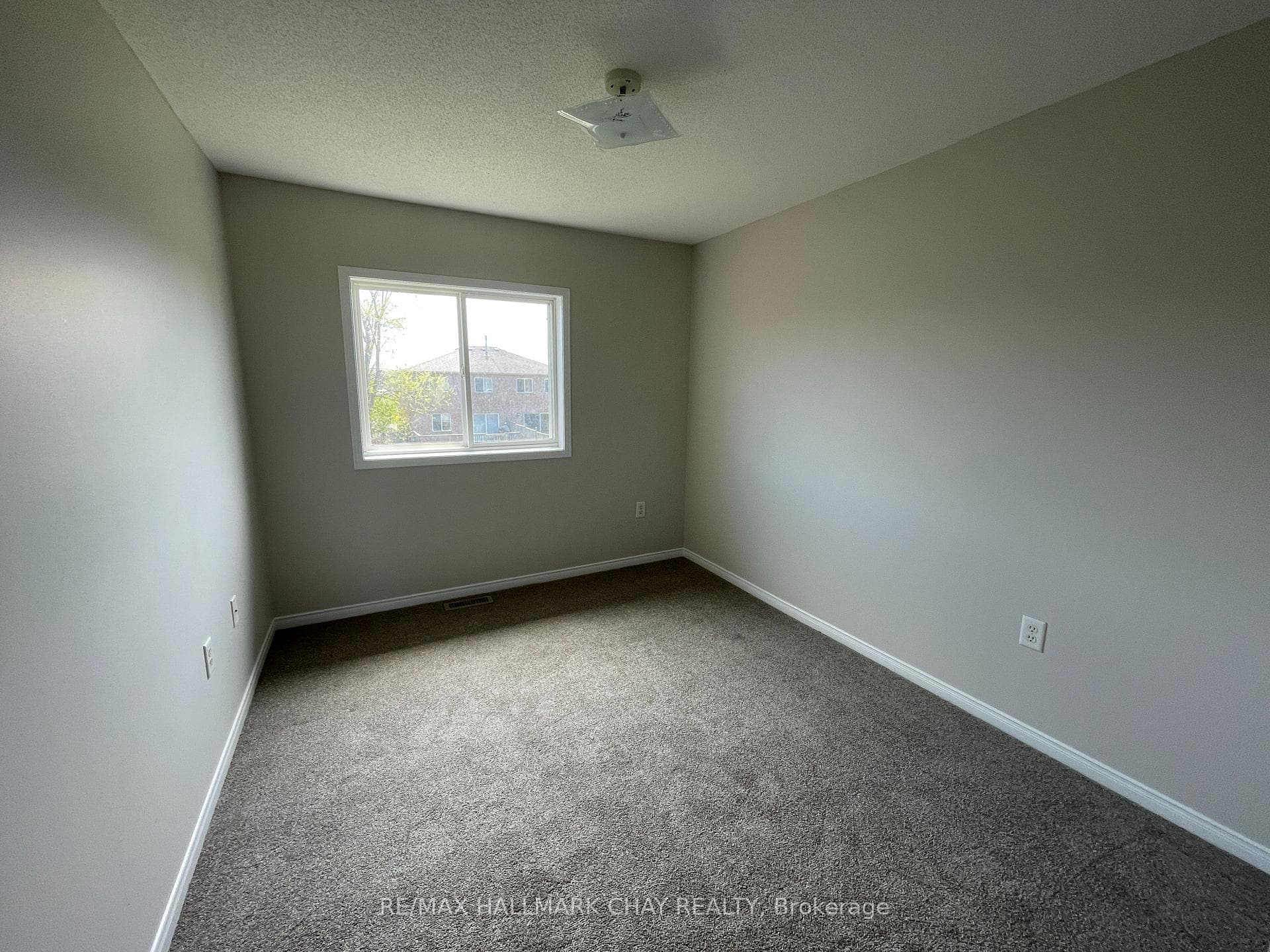 15 Coronation Parkway photo 14