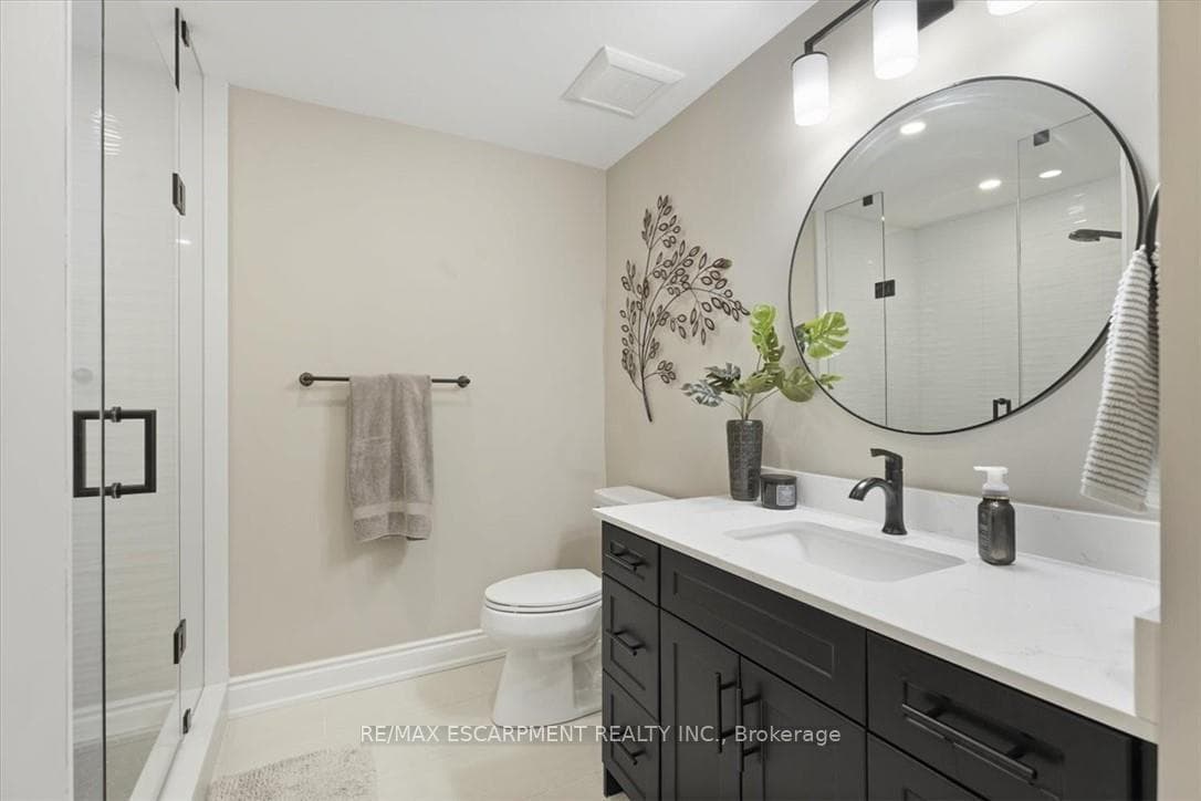 242 JULIA Drive photo 41