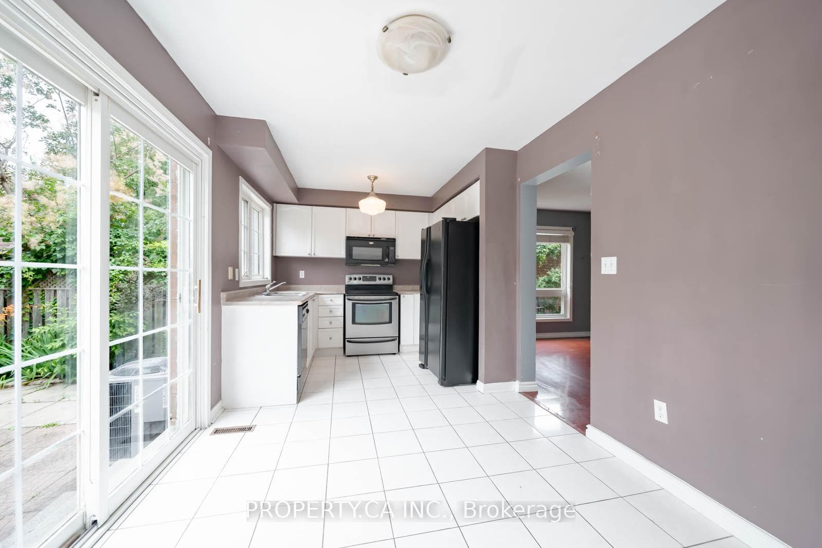 16 Fidelity Avenue photo 4