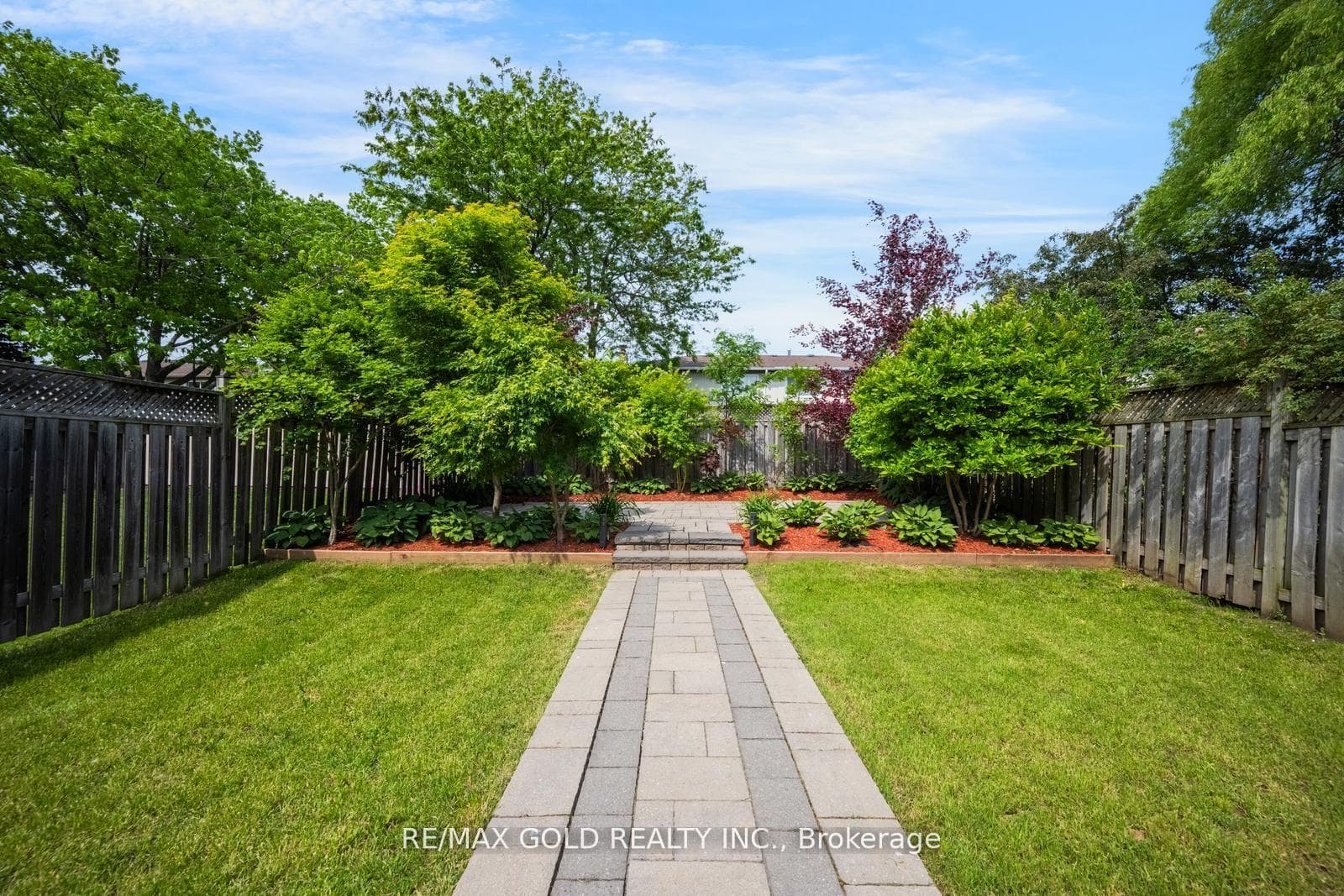 6258 Atherly Crescent photo 46