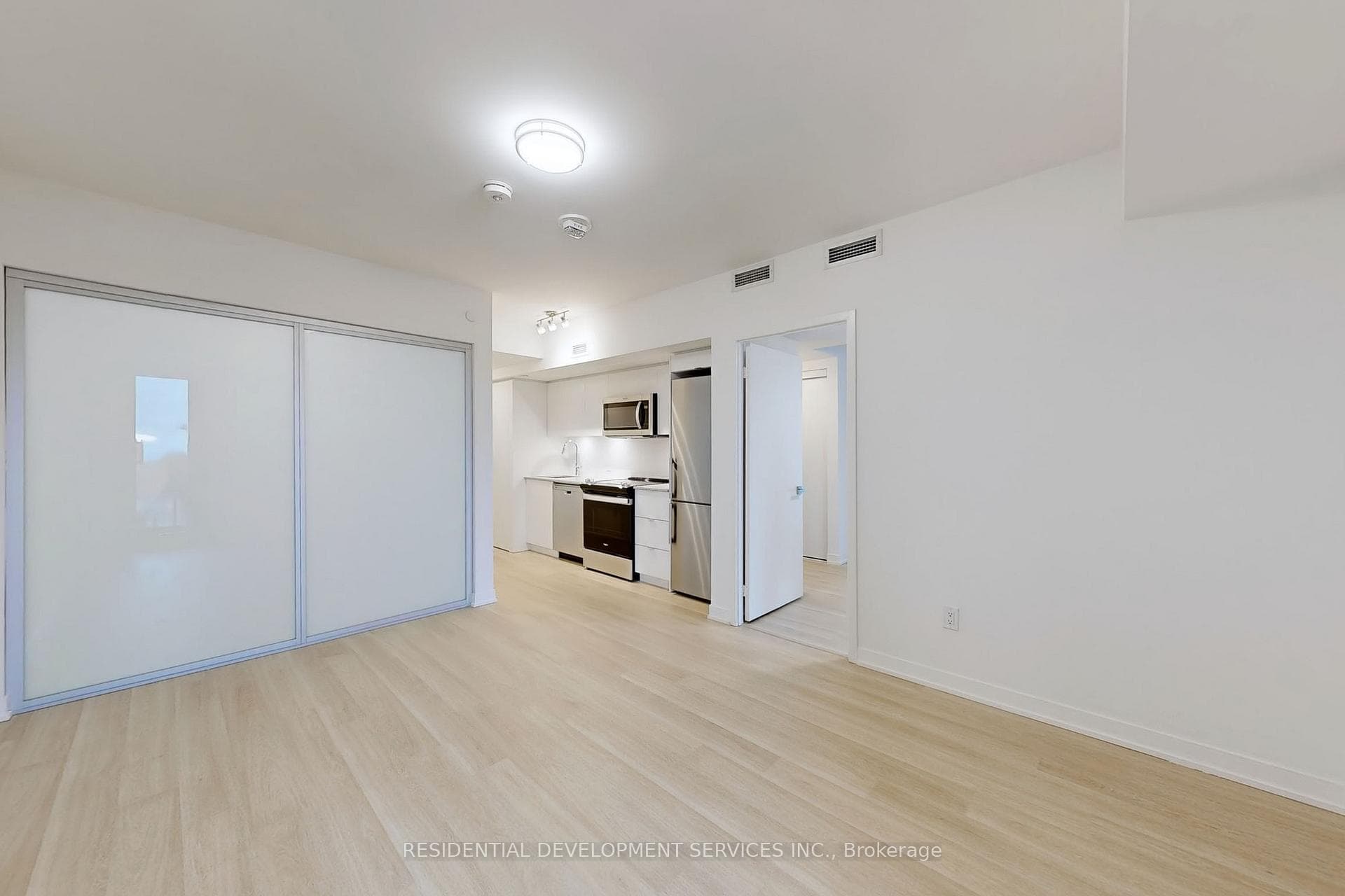 500 Wilson Avenue Unit 725 photo 4