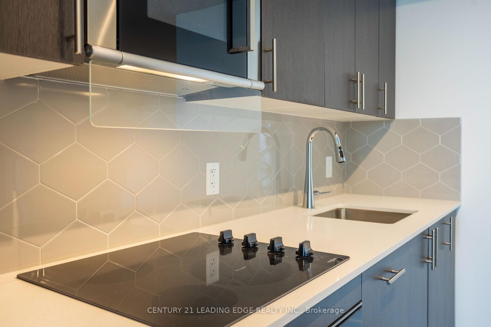 2545 Simcoe Street Unit 2610 photo 14