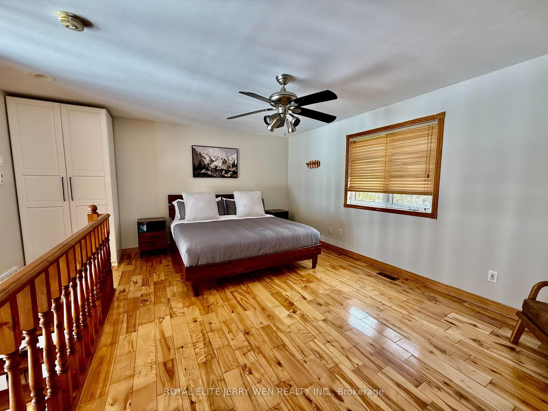 10 Sunrise Crescent photo 8
