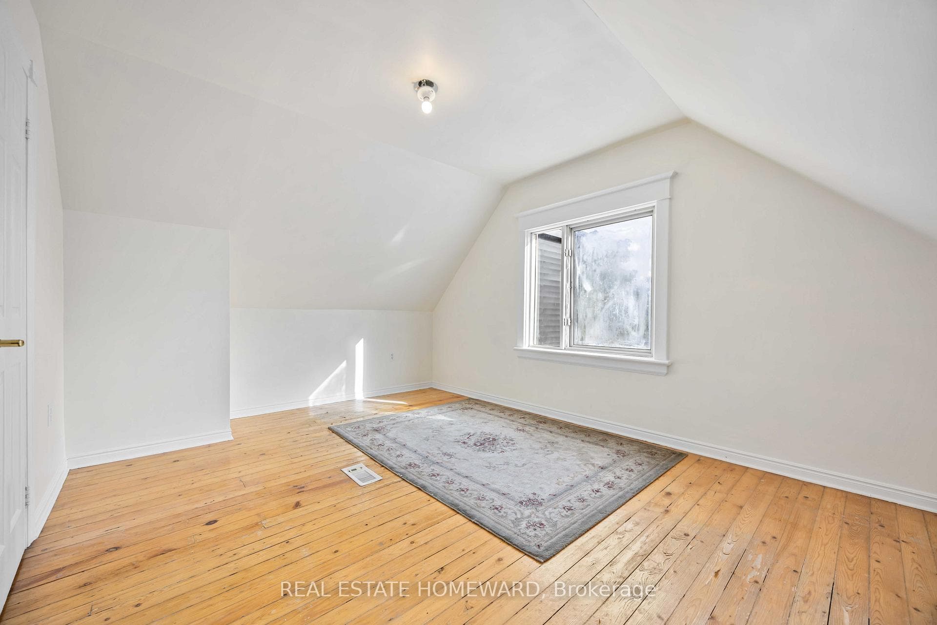 57 Marion Street photo 33