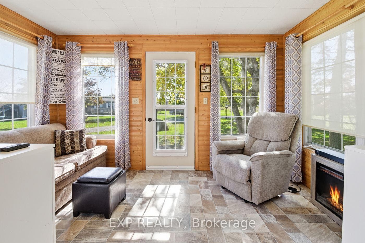 9043 Ridge Road photo 21