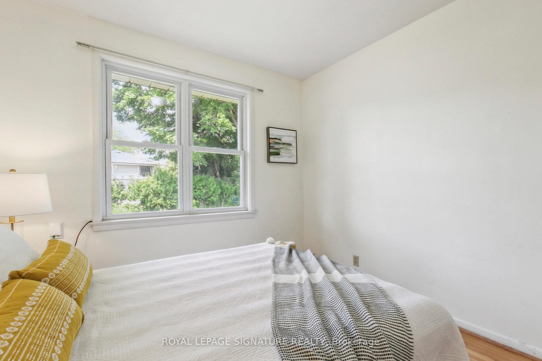 54 Neapolitan Drive photo 32