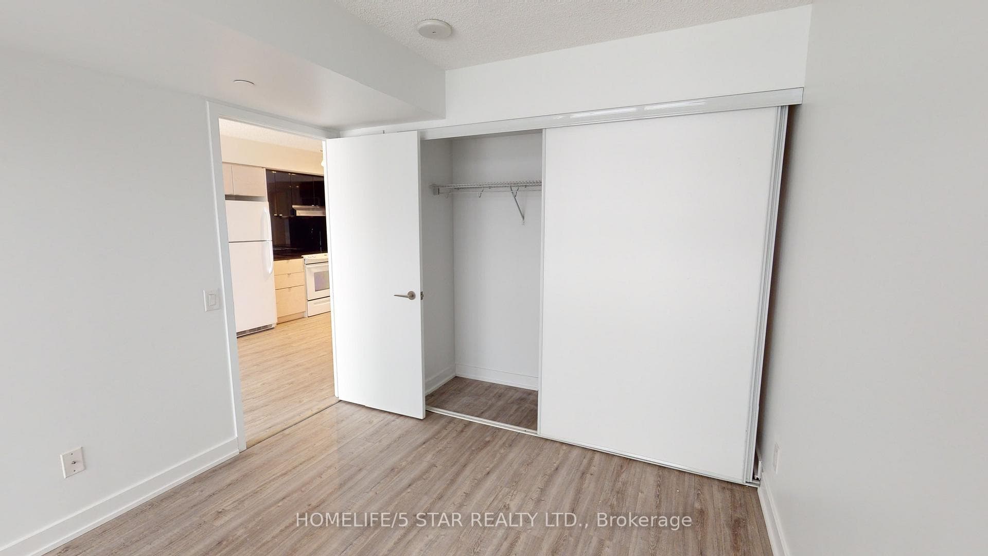 72 Esther Shiner Boulevard Unit 908 photo 16