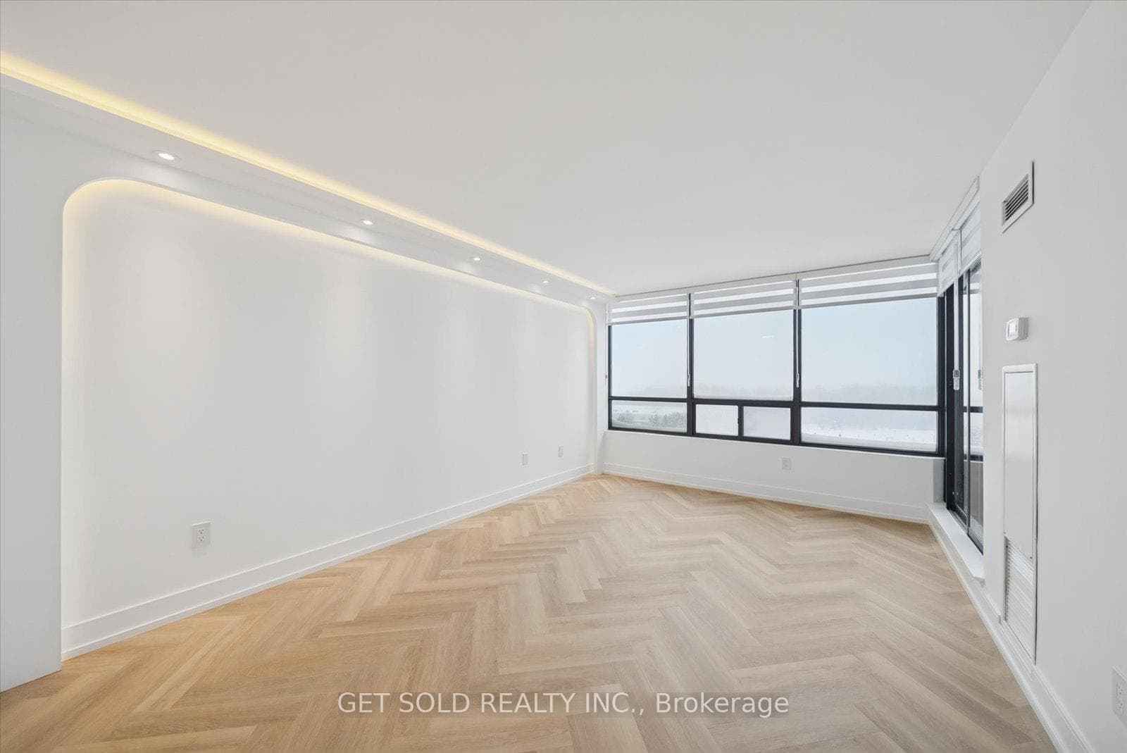 7440 Bathurst Street Unit 903 photo 18