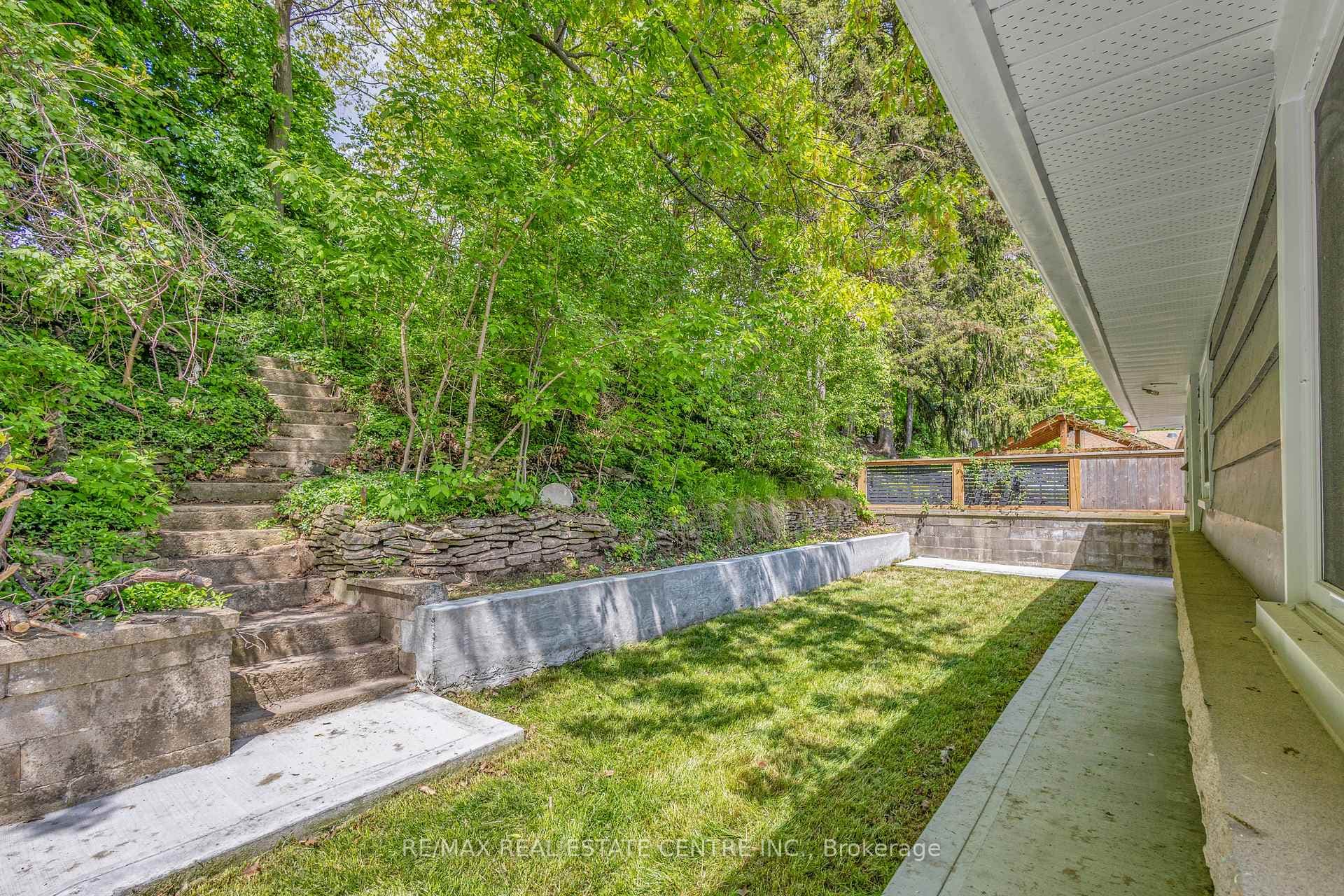 8 Dundonald Road photo 25