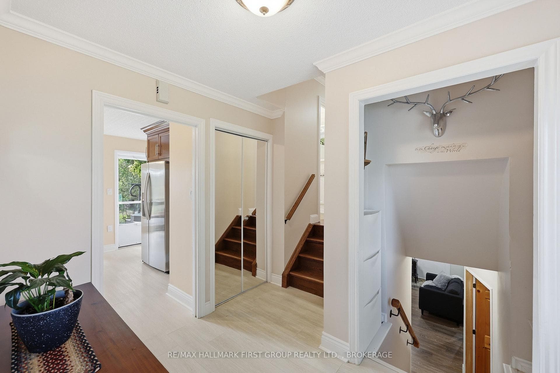 1470 Sydenham Road photo 5