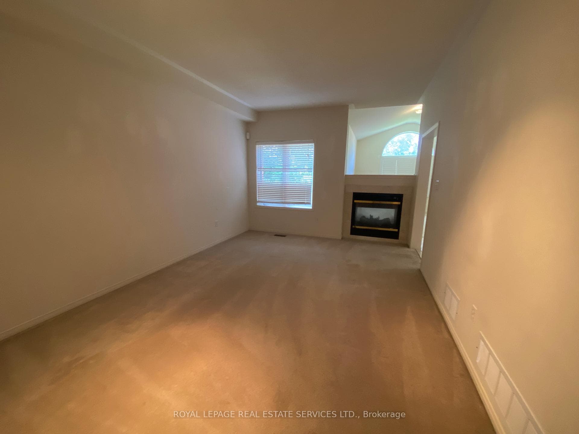 1192 Meadowgrove Court photo 11