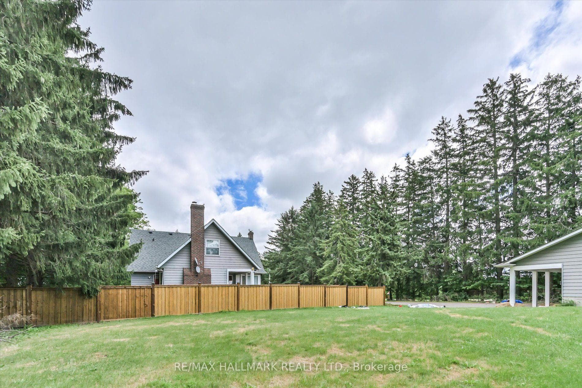 13918 Leslie Street photo 38