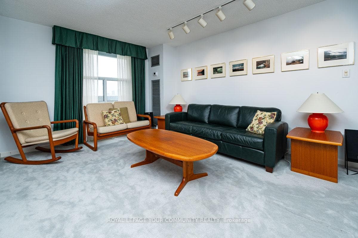 50 Inverlochy Boulevard Unit PH5 photo 6