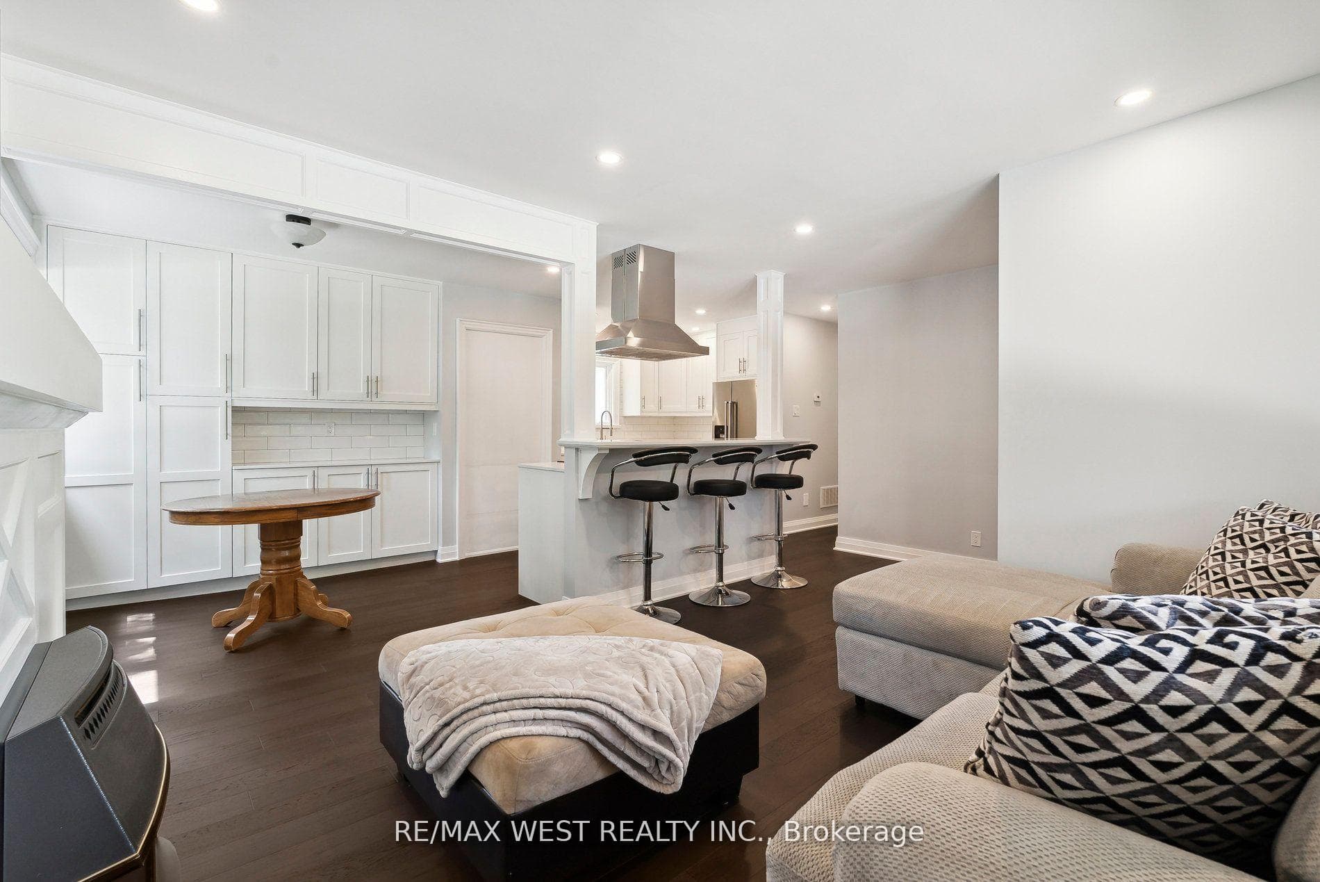 308 Donlin Avenue photo 8