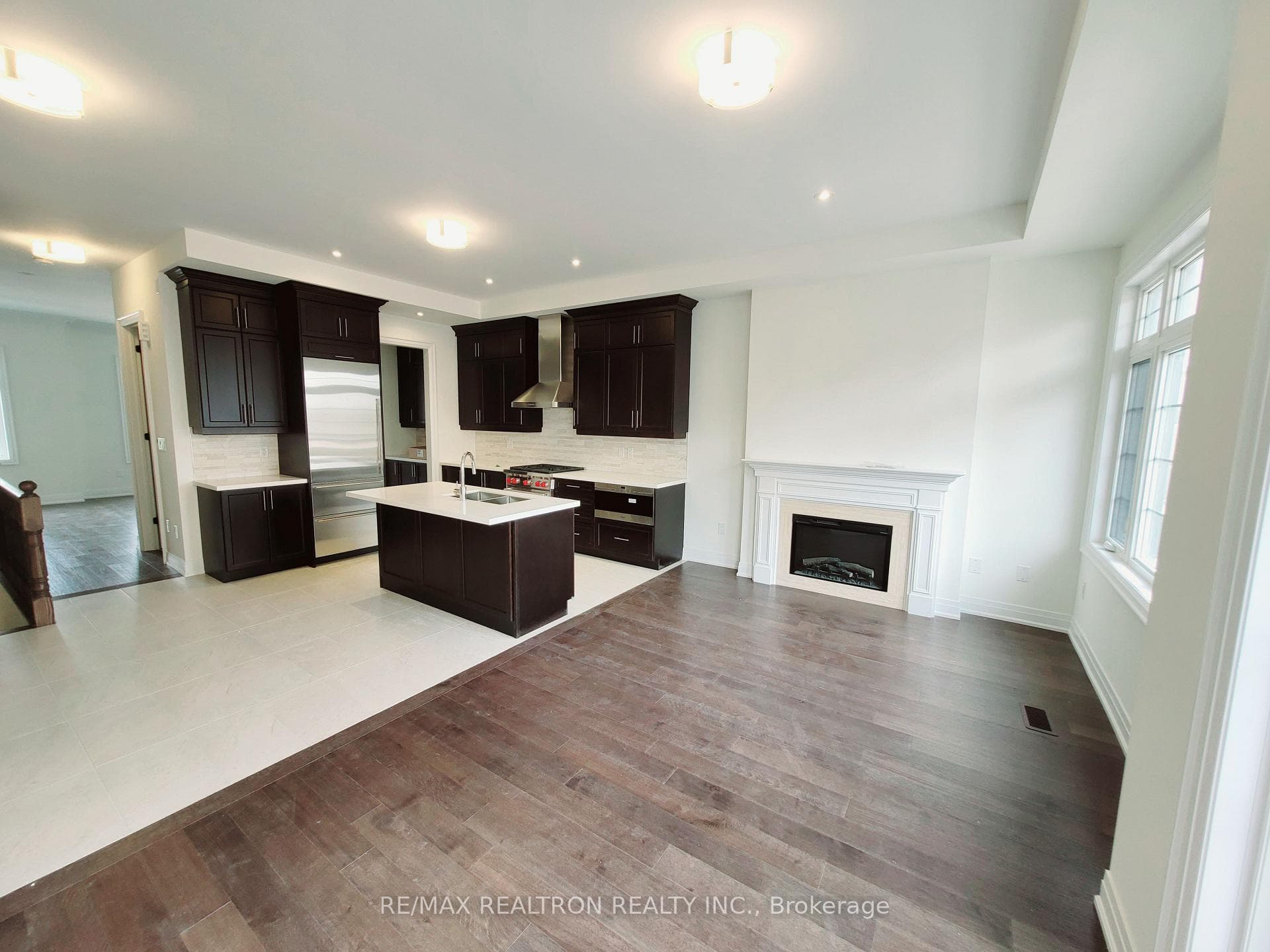 4241 Major Mackenzie Drive photo 5