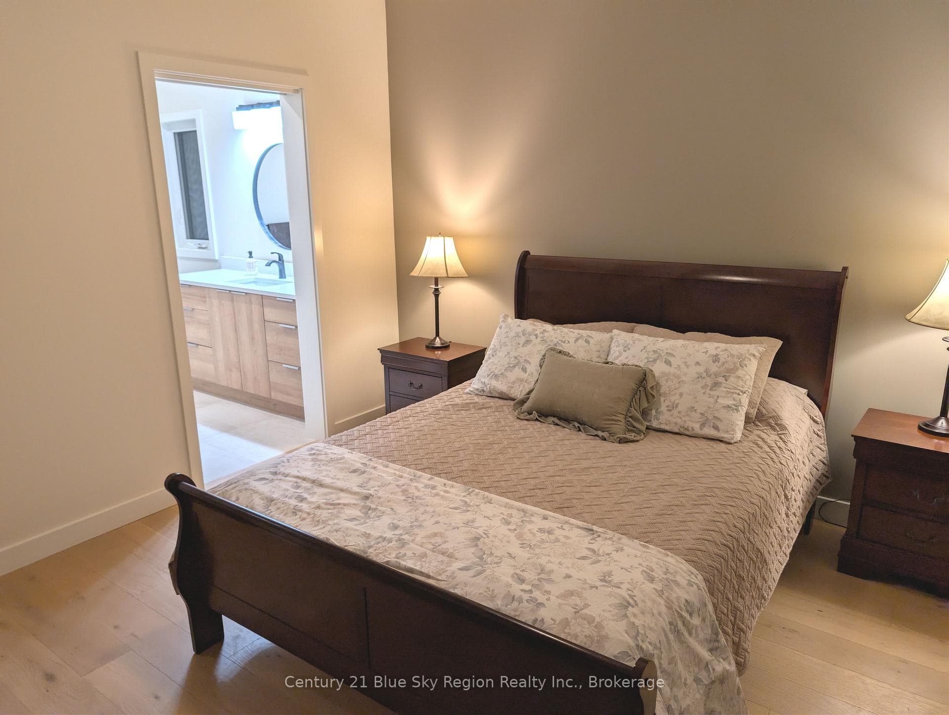 160 Sugarbush Street photo 28