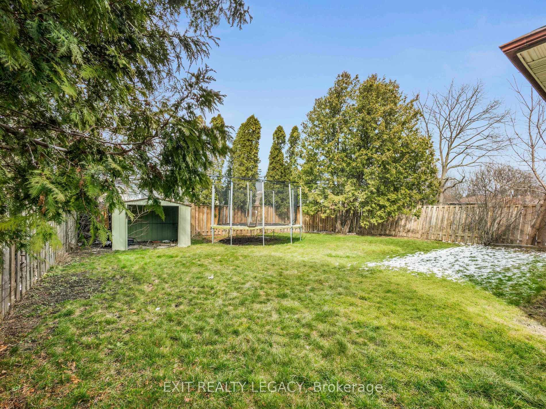 12 Cavotti Crescent photo 15