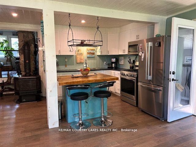 2481 Lakeshore Drive photo 6