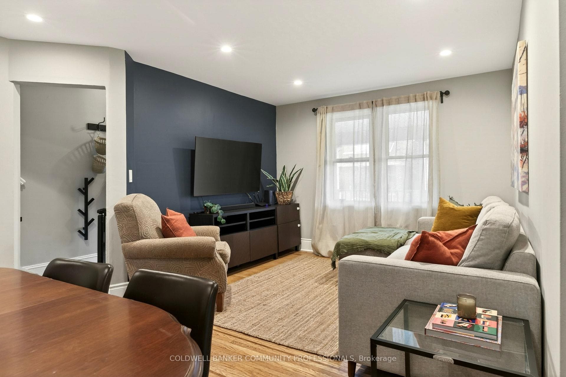74 Belmont Avenue photo 5