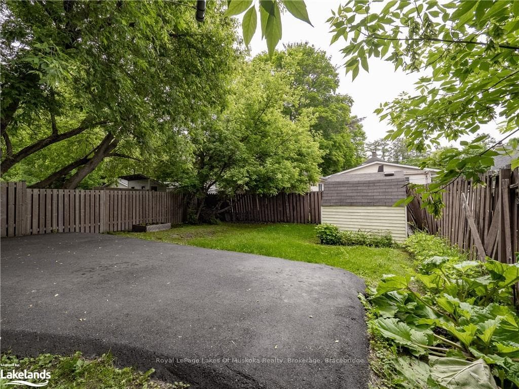 70 TAYLOR Road photo 41