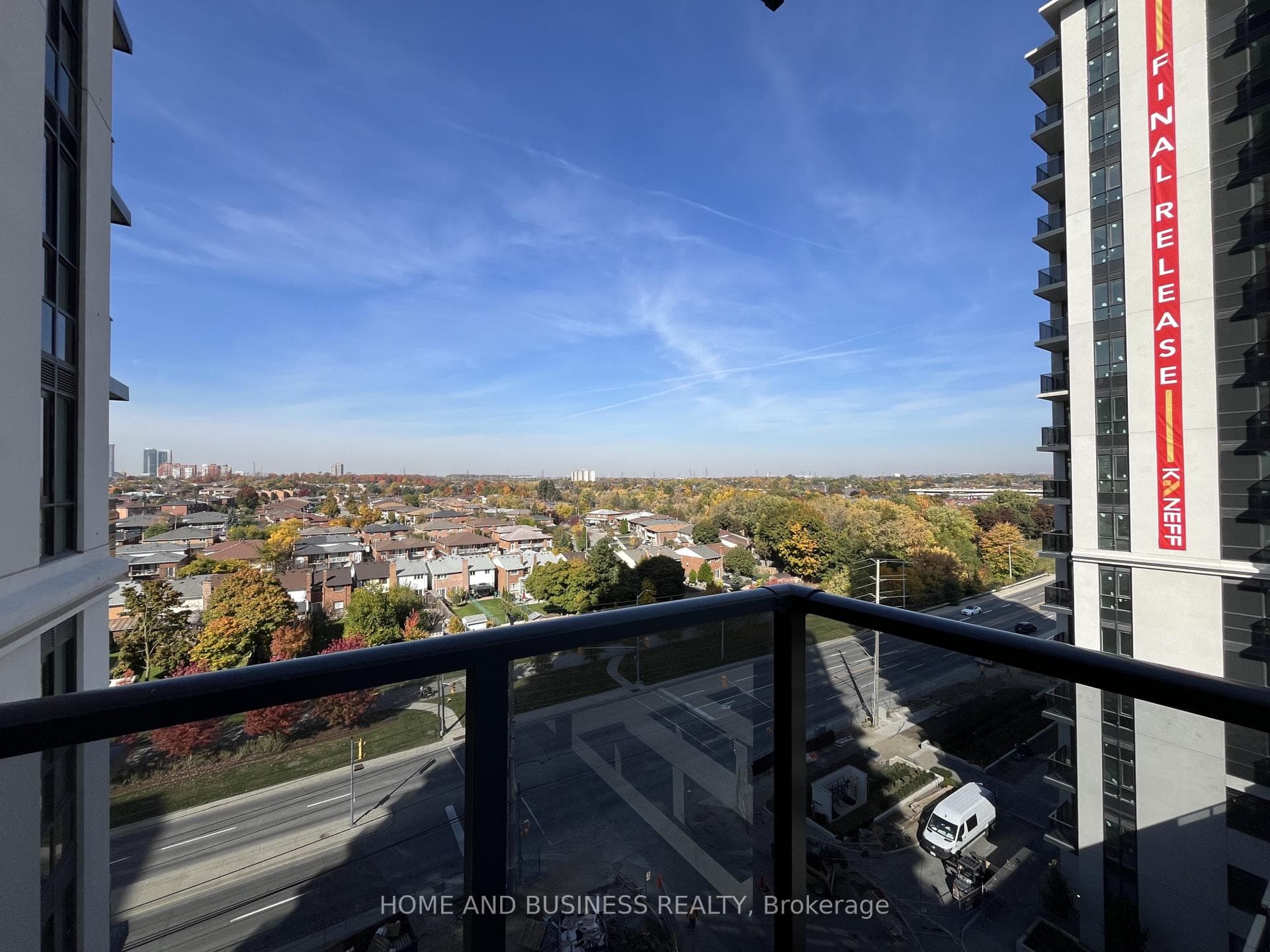 202 Burnhamthorpe Road Unit 808 photo 14