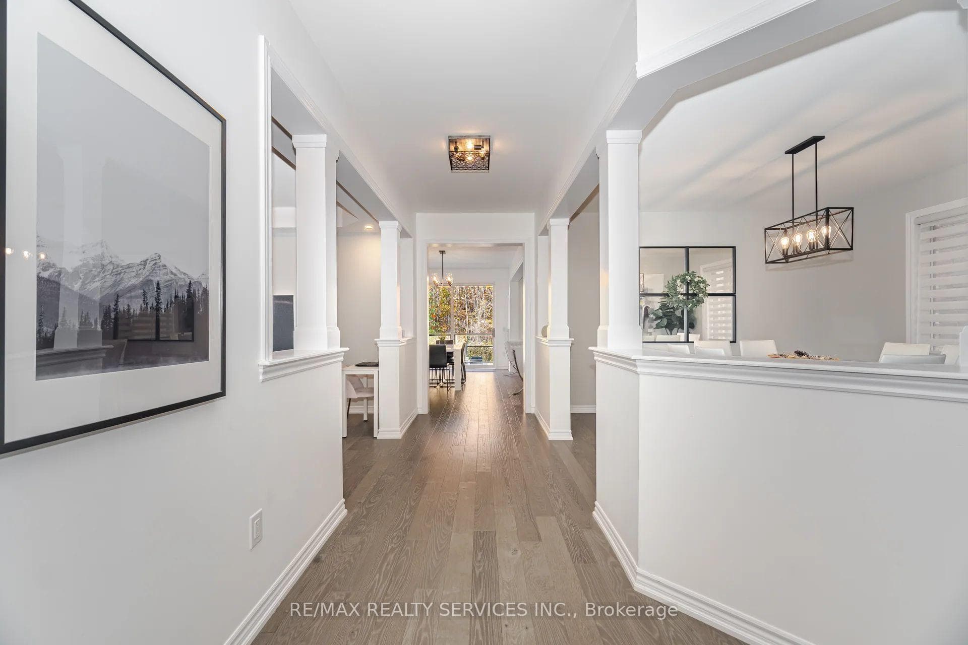 112 Newhouse Boulevard photo 7