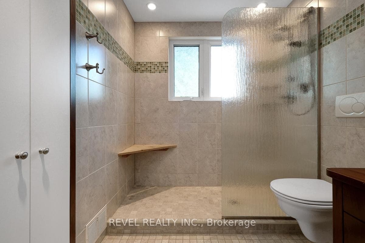 381 Third Avenue photo 30