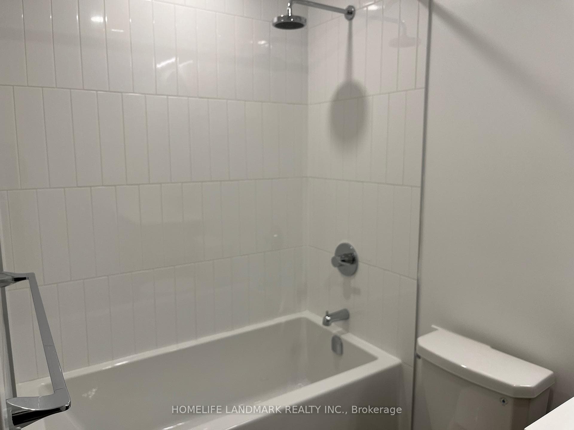 7950 Bathurst Street Unit 314 photo 4