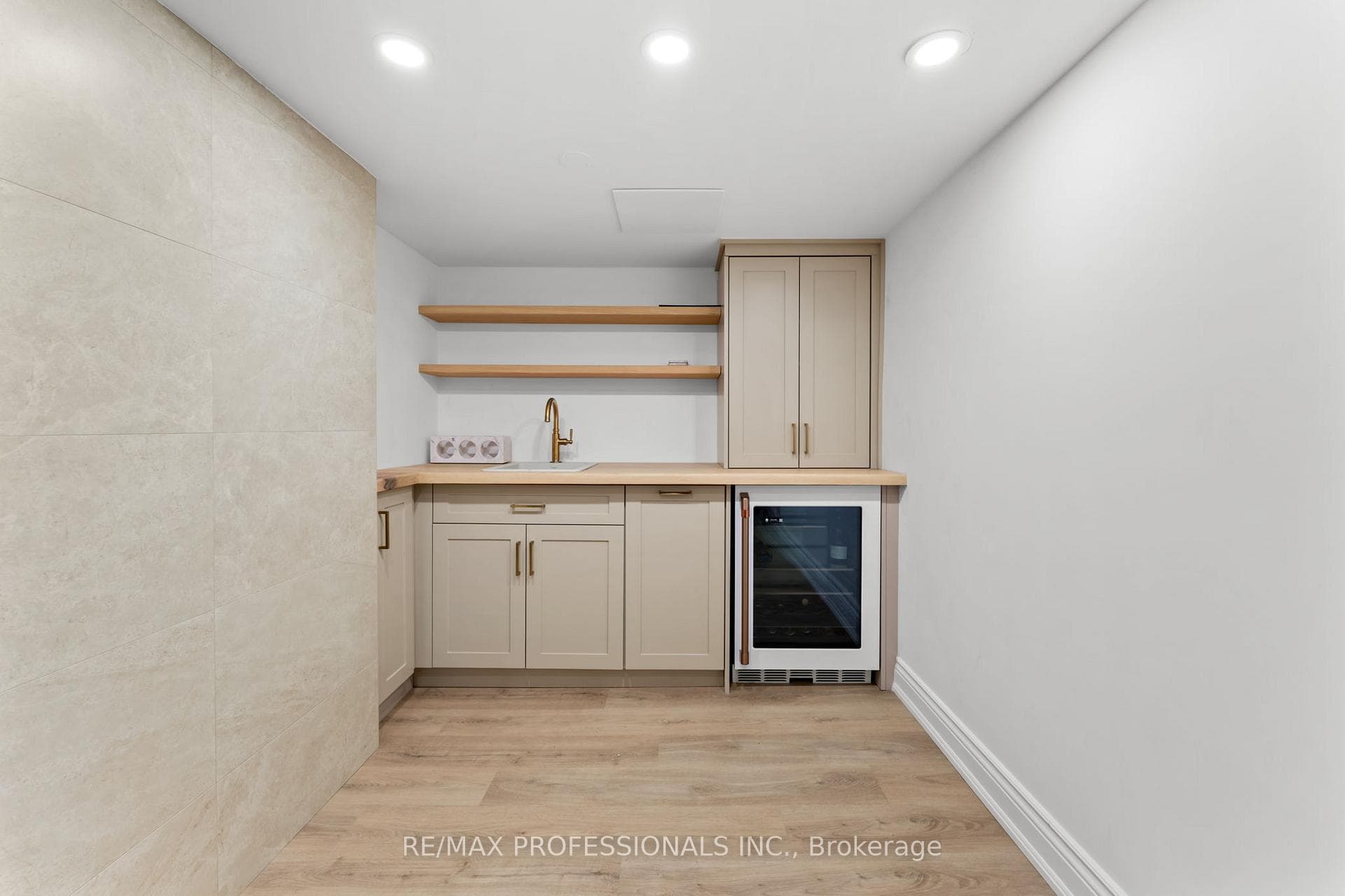 2 Tewsley Place photo 28