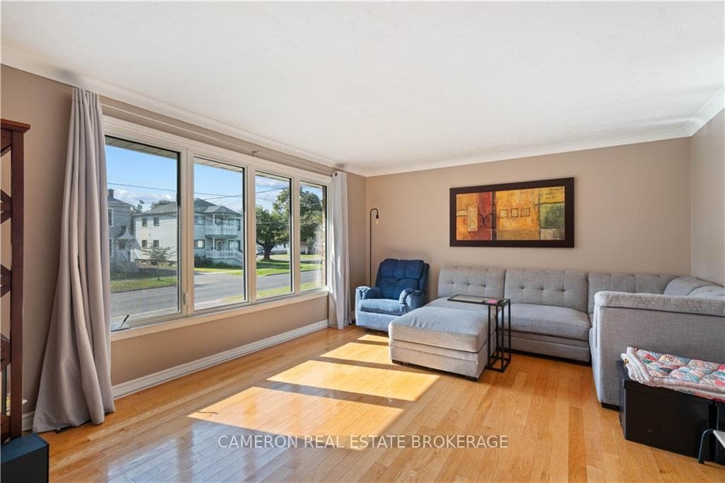 1304 THIRD Street photo 2