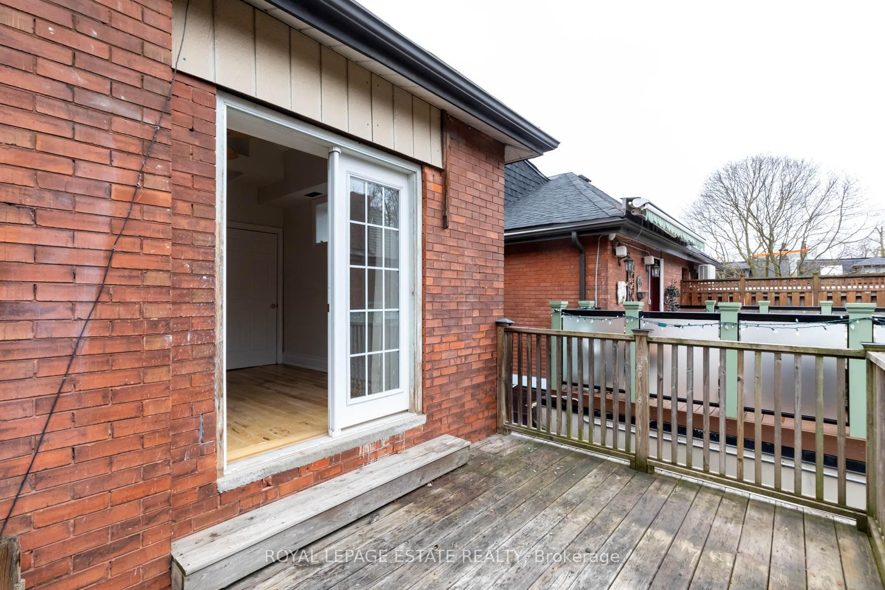 314 Avenue Road Unit A photo 34