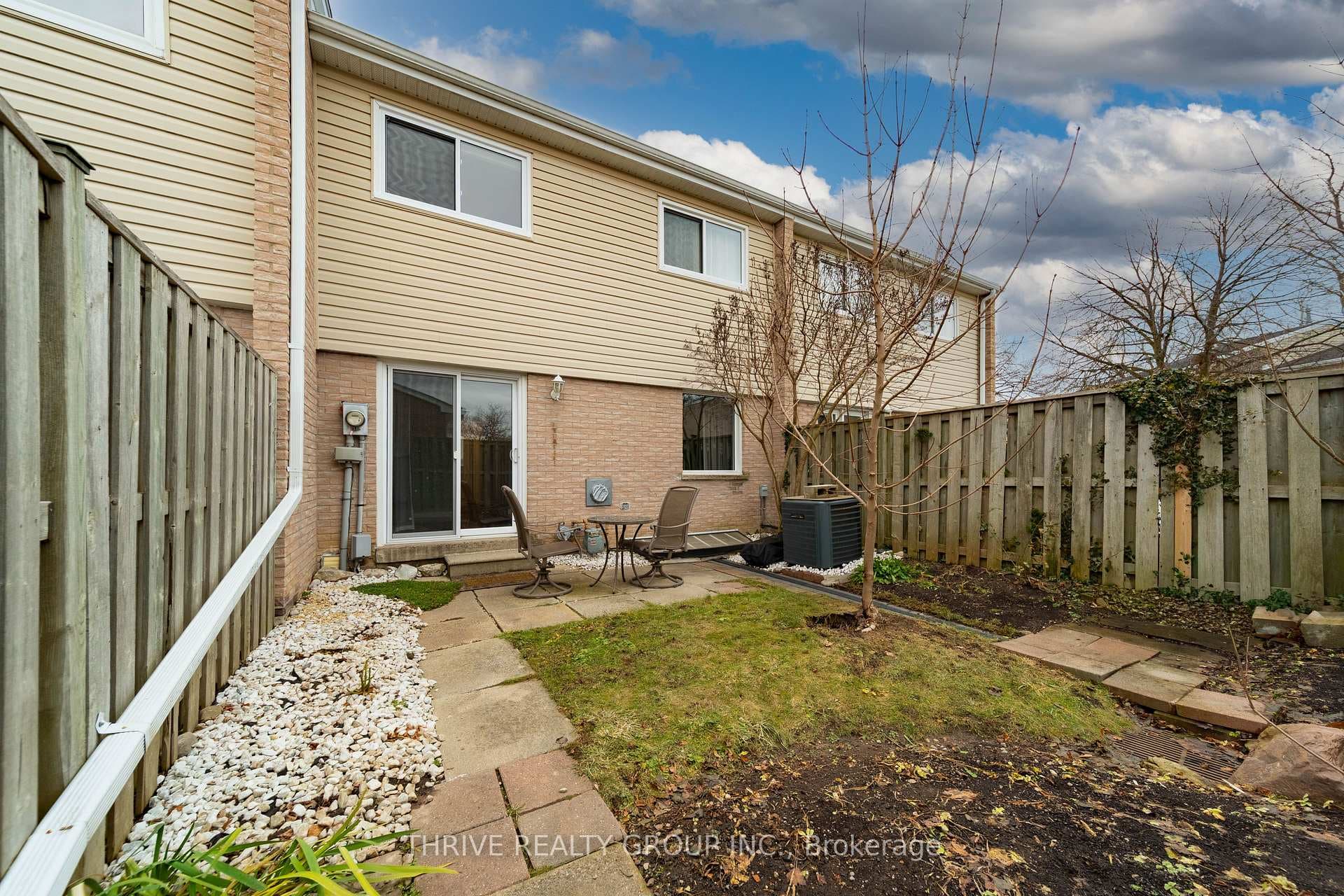 669 Osgoode Drive Unit 36 photo 9