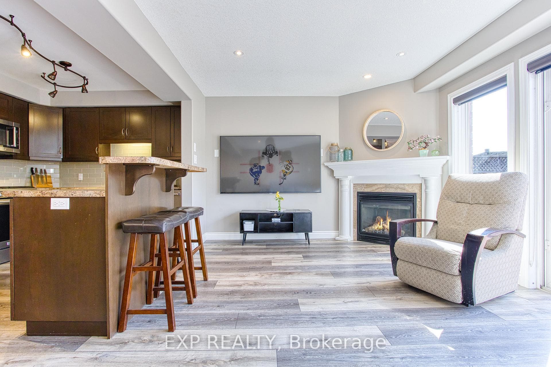 121 Sumner Crescent photo 18