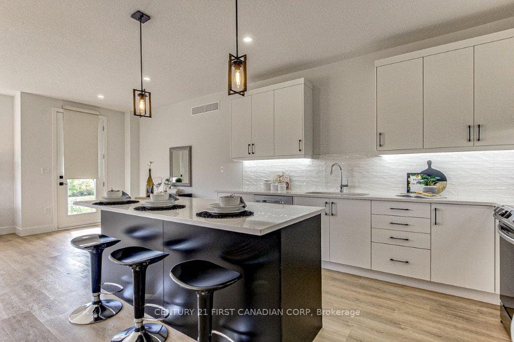 1870 Aldersbrook Gate Unit 1 photo 6