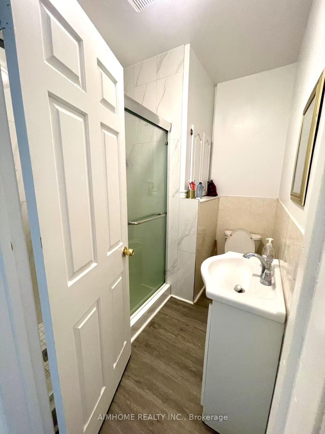 625 Bathurst Street photo 7