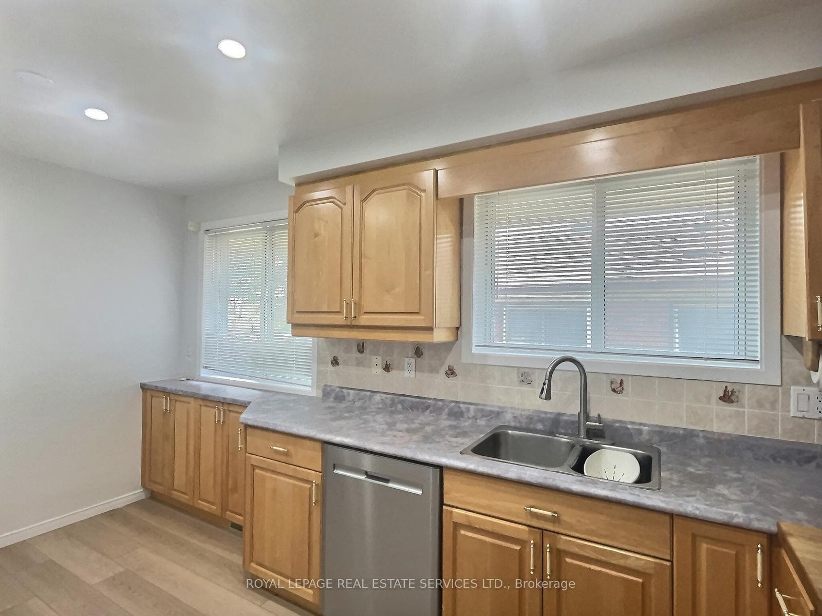 46 Jarwick Drive photo 6