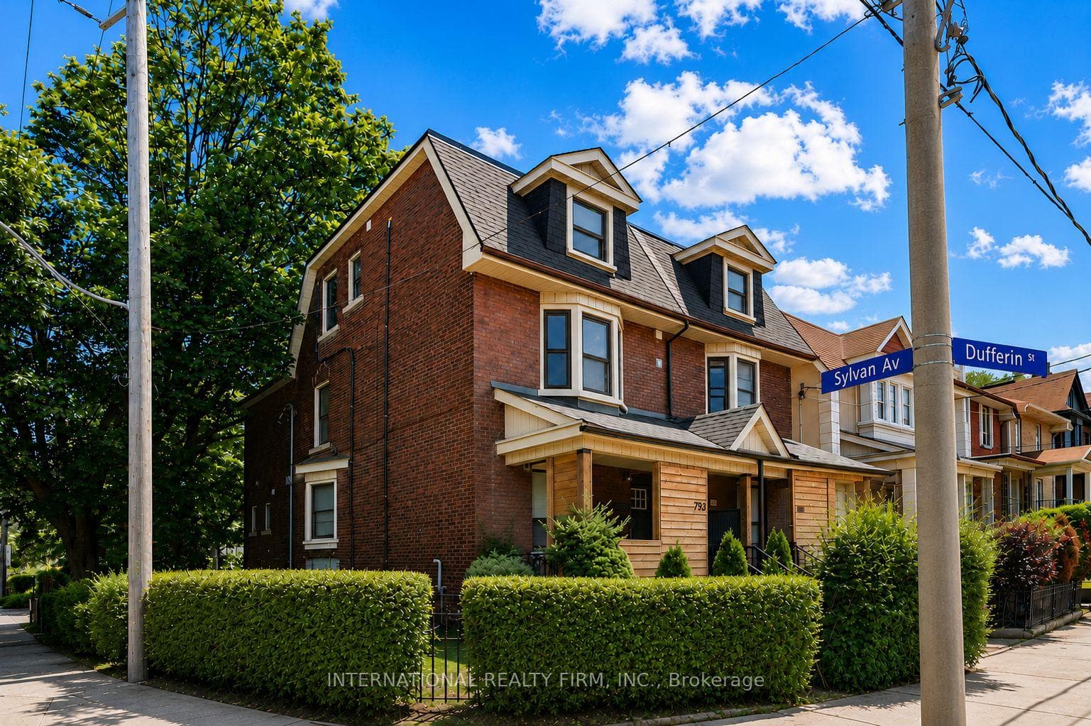 793 Dufferin Street Unit Upper photo 1