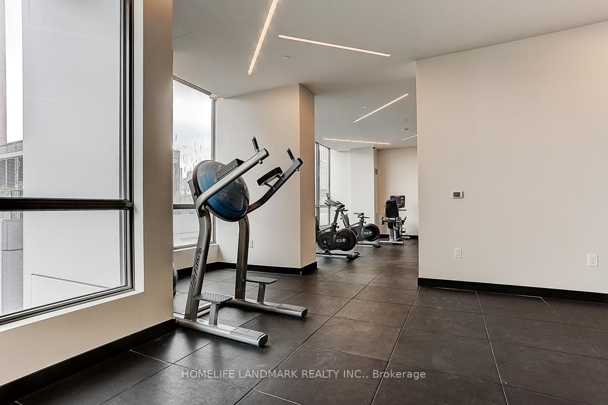 395 Bloor Street Unit 4304 photo 28