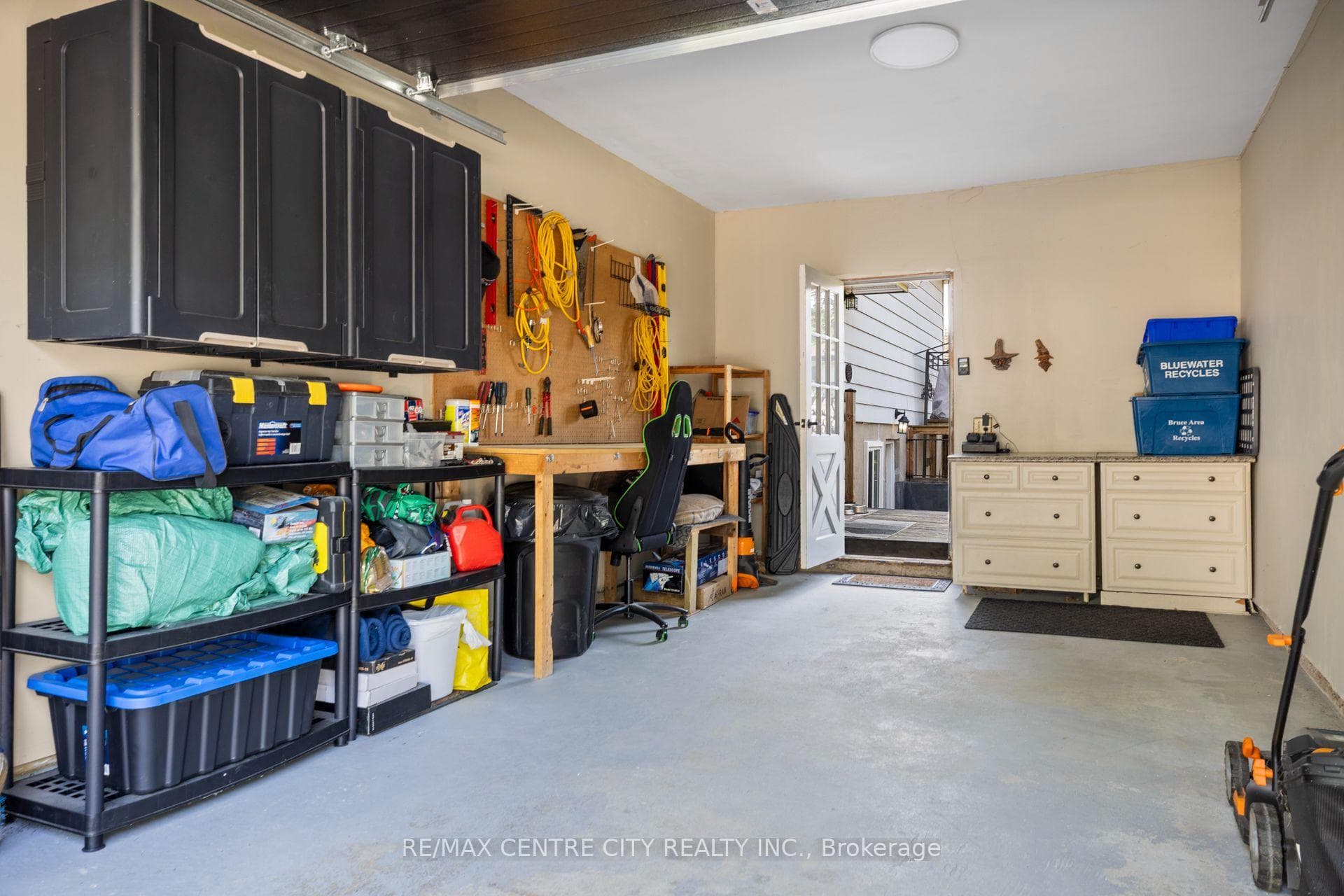 684 Macyoung Drive photo 24