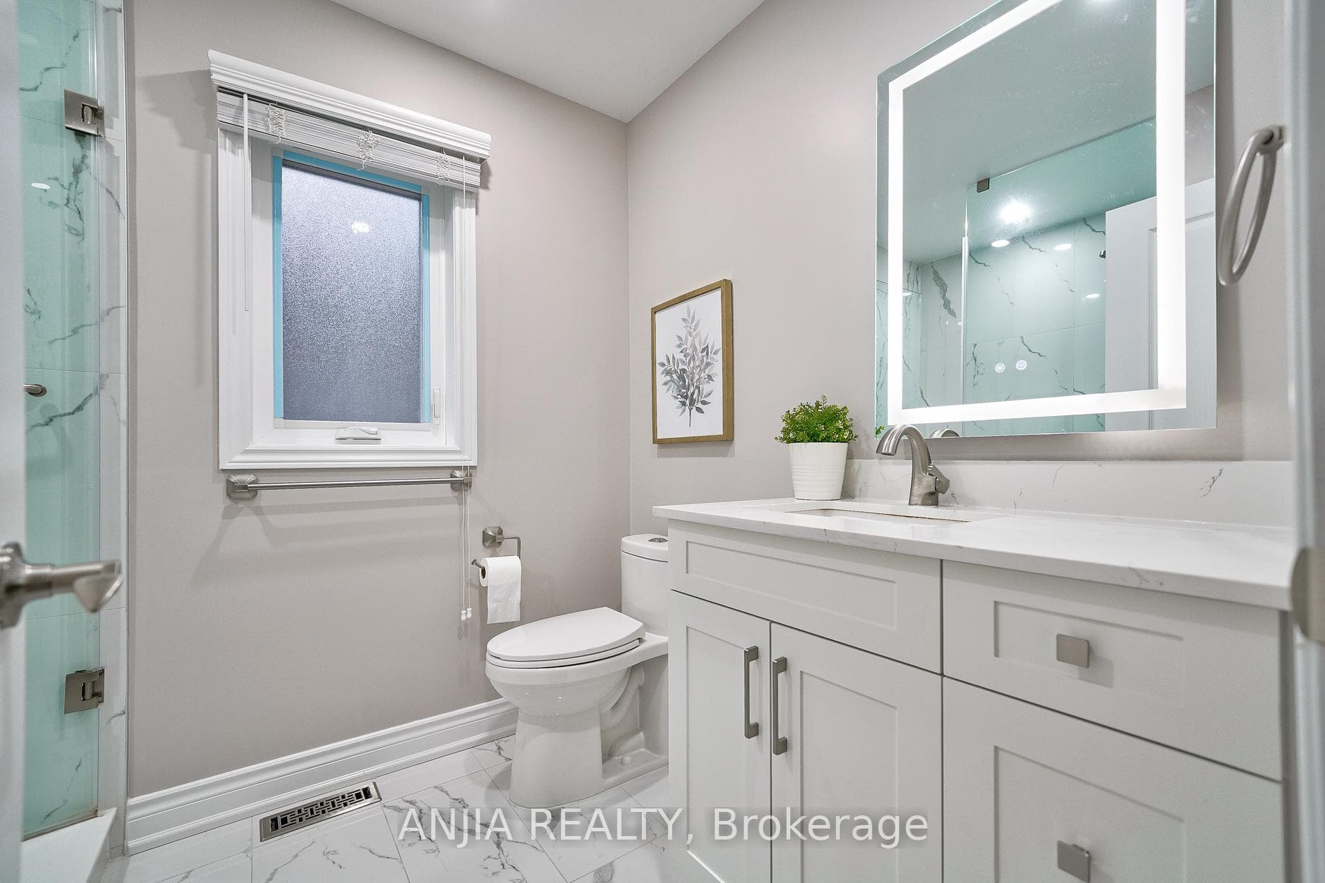 32 Sanderson Road photo 24