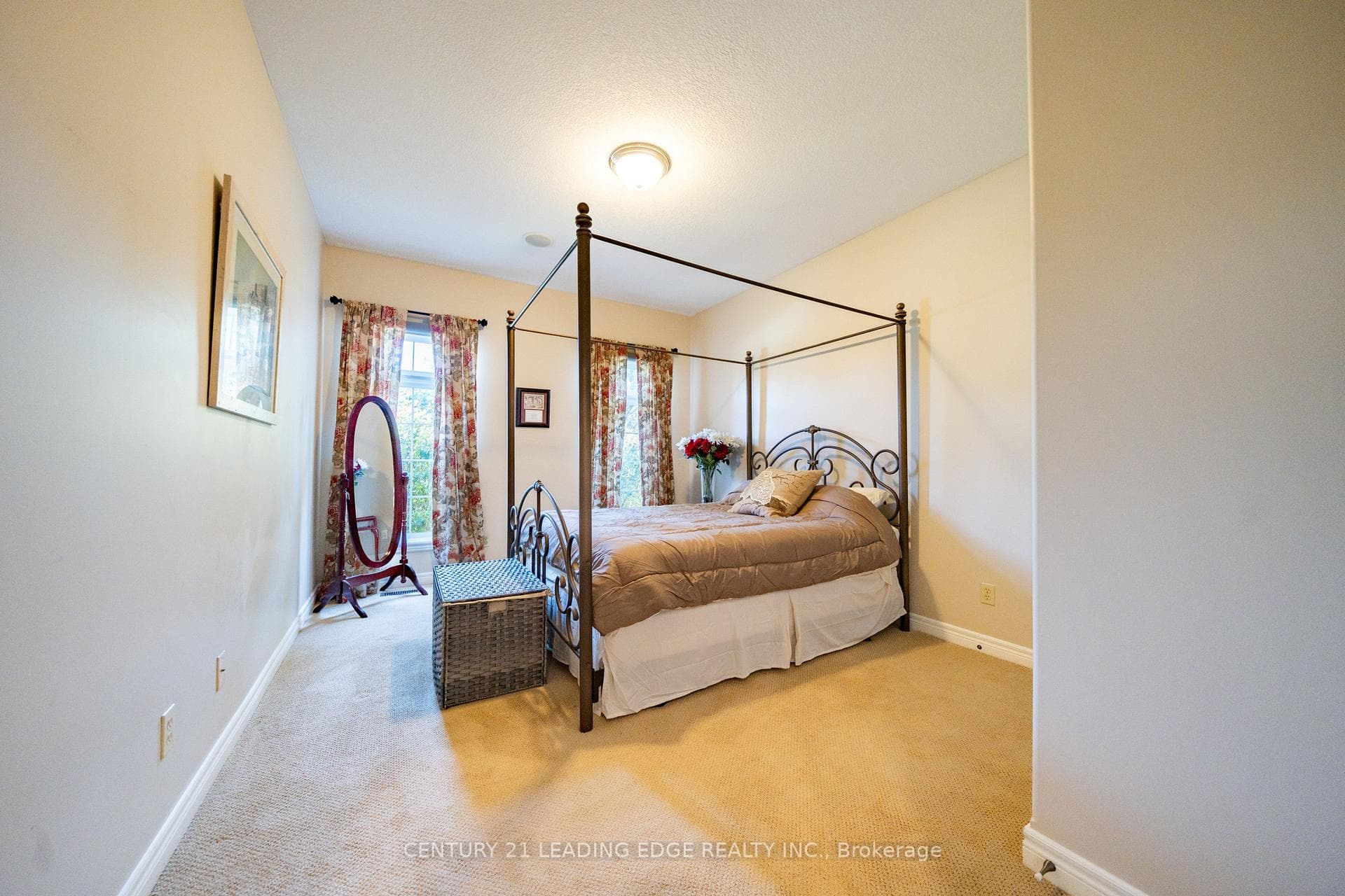 27 Karendale Crescent photo 23