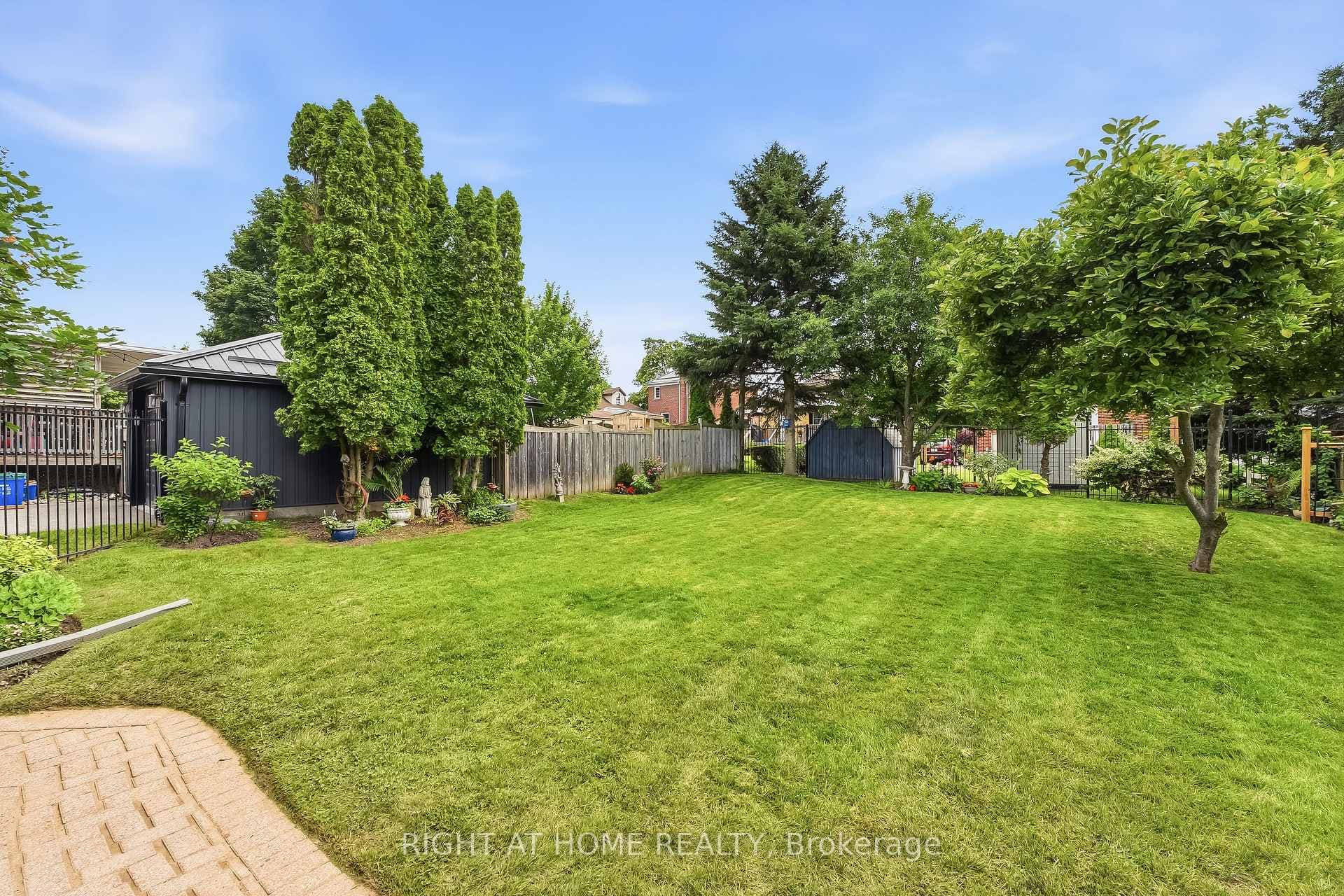 11 Clovelly Street photo 40