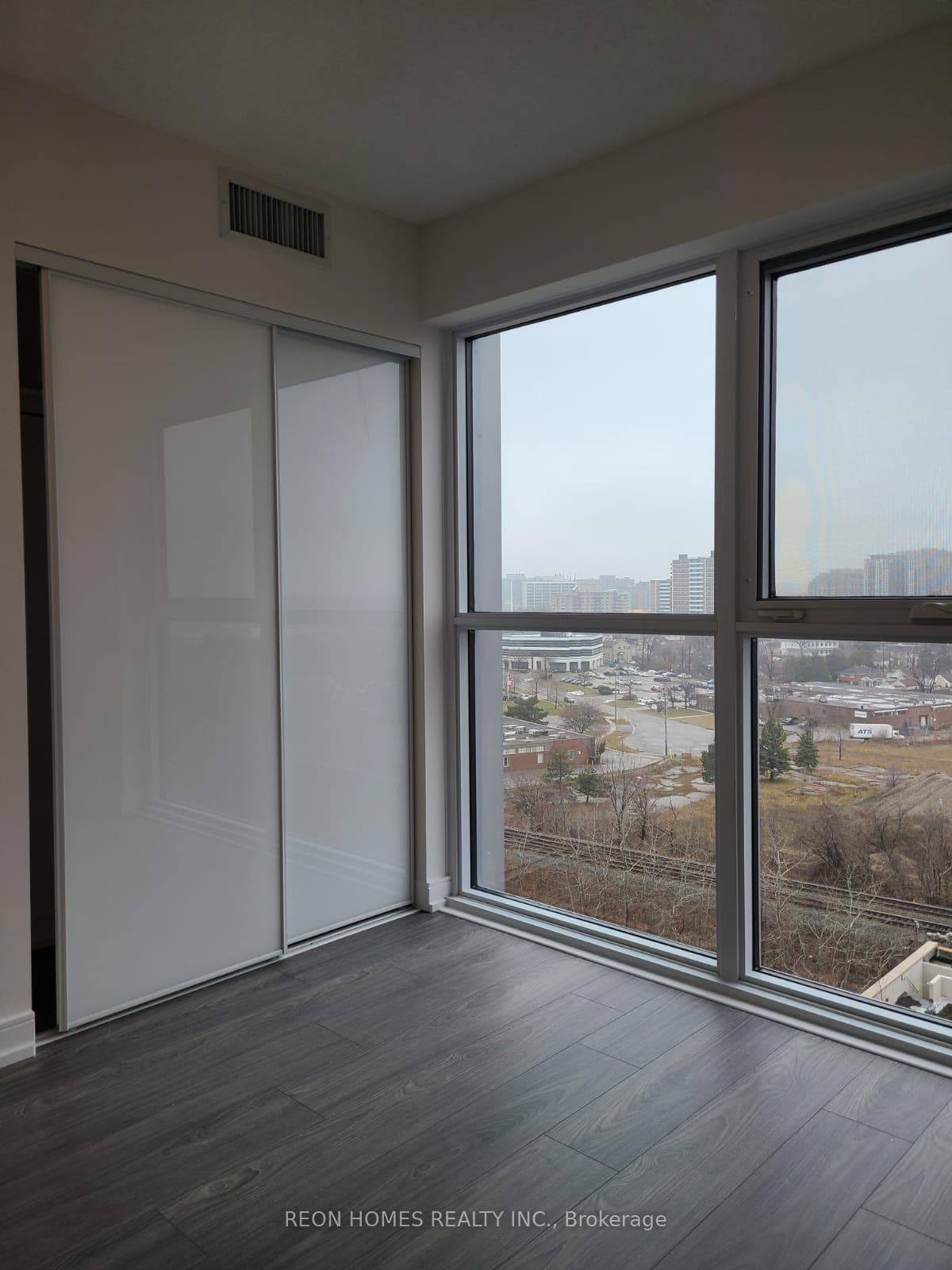 225 Village Green Square Unit 1103 photo 8
