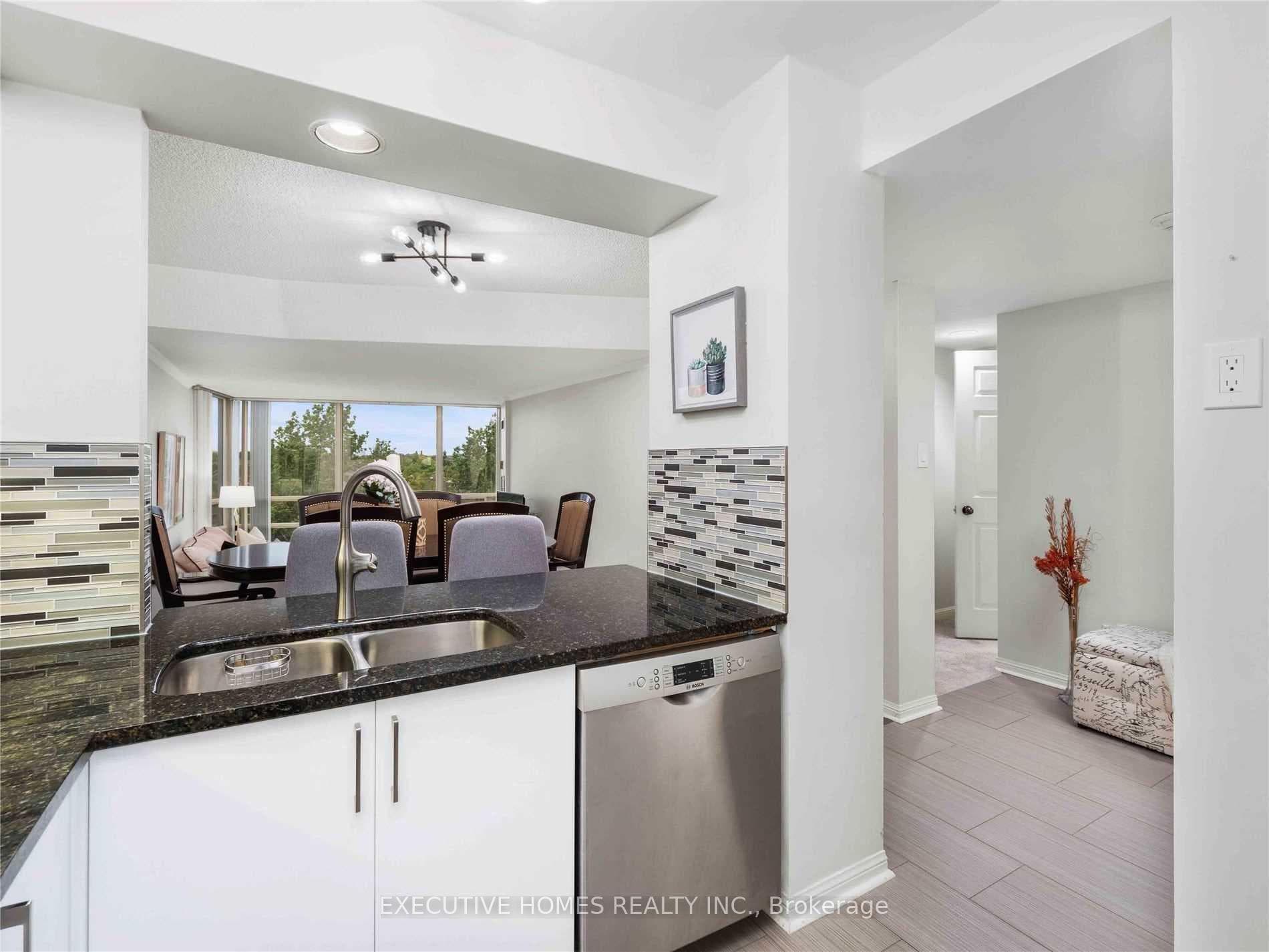 50 Eglinton Avenue Unit 409 photo 9